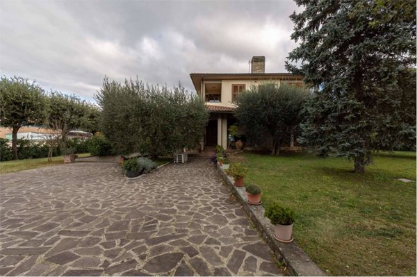 casa indipendente in vendita ad Assisi in zona Santa Maria degli Angeli