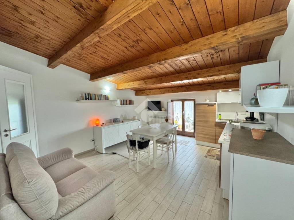 appartamento in vendita ad Assisi in zona Petrignano