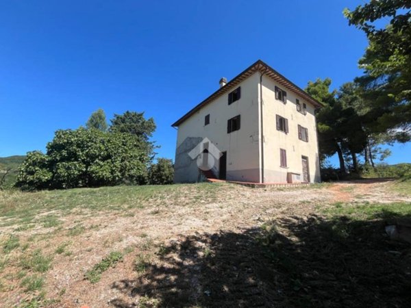 casa indipendente in vendita ad Assisi in zona Pieve San Nicolò