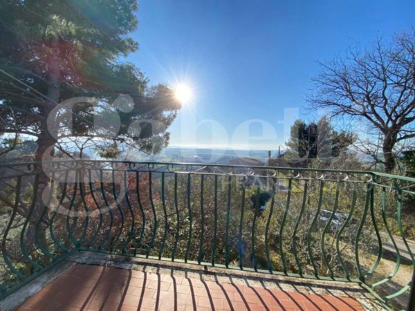 casa indipendente in vendita ad Assisi in zona Sterpeto