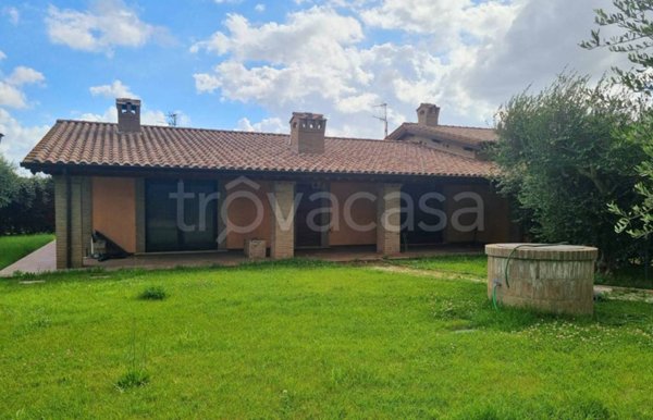 casa indipendente in vendita ad Assisi in zona Santa Maria degli Angeli