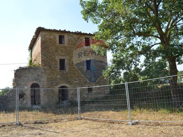 casa indipendente in vendita ad Assisi in zona Palazzo