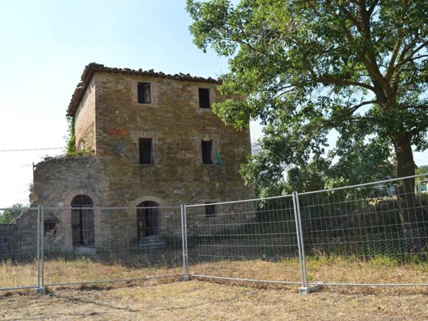 casa indipendente in vendita ad Assisi in zona Palazzo