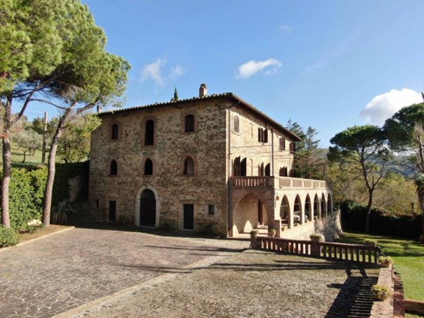 casa indipendente in vendita ad Assisi in zona Petrignano