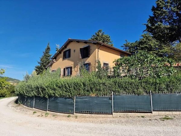 casa indipendente in vendita ad Assisi