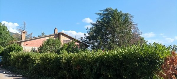 casa indipendente in vendita ad Assisi