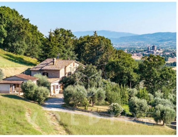casa indipendente in vendita ad Assisi
