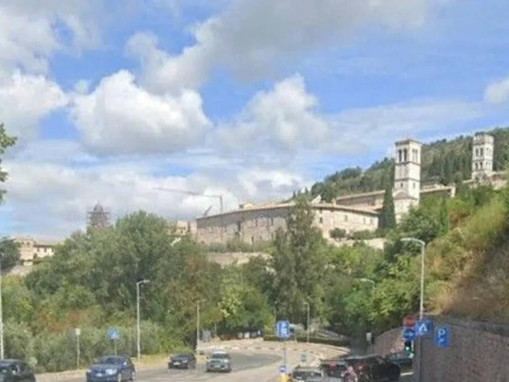 casa indipendente in vendita ad Assisi in zona Porziano