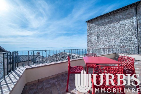 casa indipendente in vendita ad Assisi