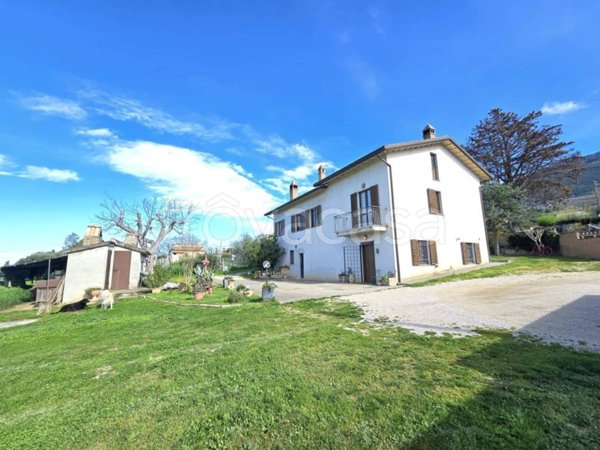 casa indipendente in vendita ad Assisi in zona Capodacqua