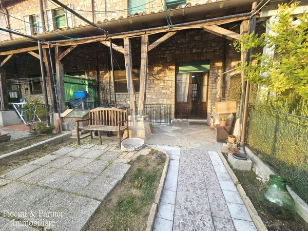 casa indipendente in vendita ad Assisi