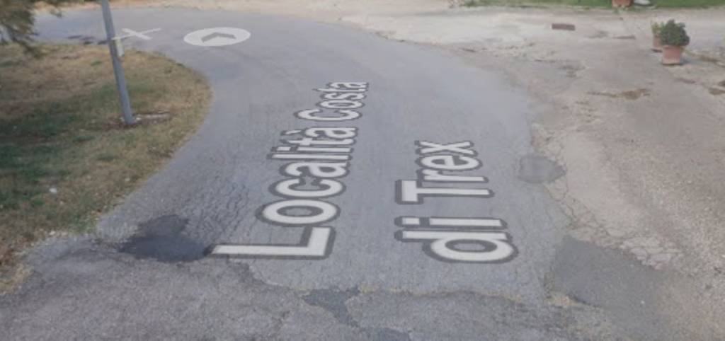 casa indipendente in vendita ad Assisi in zona Costa di Trex