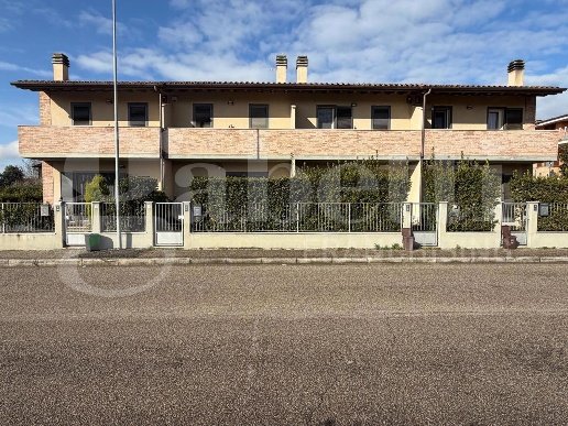 casa indipendente in vendita ad Assisi in zona Petrignano