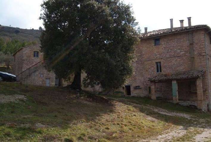 casa indipendente in vendita ad Assisi