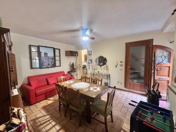 casa semindipendente in vendita ad Assisi