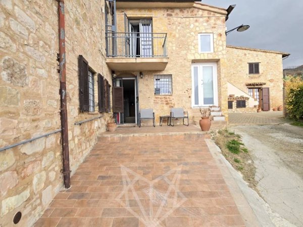 casa indipendente in vendita ad Assisi in zona Capodacqua