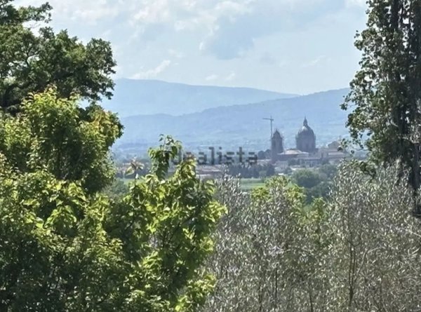 casa indipendente in vendita ad Assisi in zona Santa Maria degli Angeli