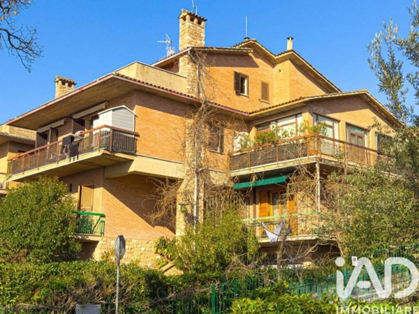 casa indipendente in vendita ad Assisi