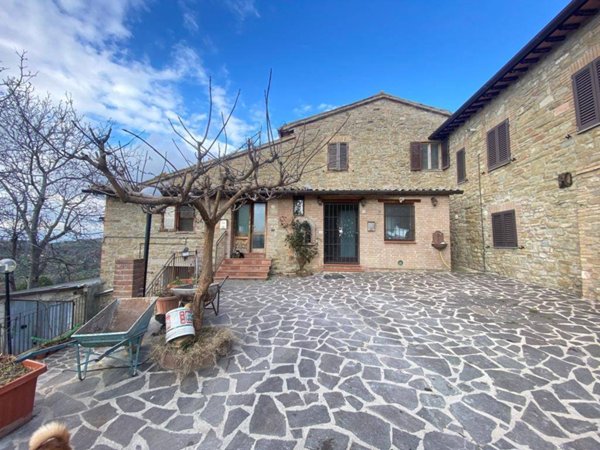 casa indipendente in vendita ad Assisi in zona Pieve San Nicolò