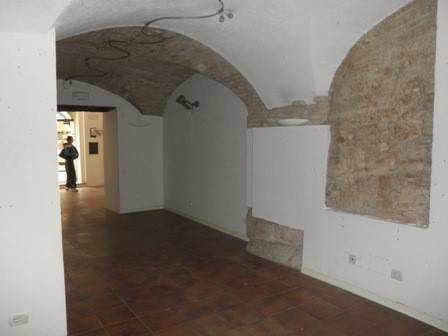 negozio in vendita ad Assisi