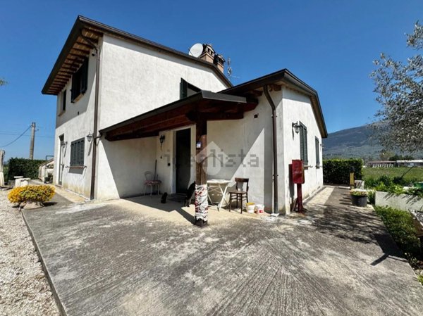 appartamento in vendita ad Assisi