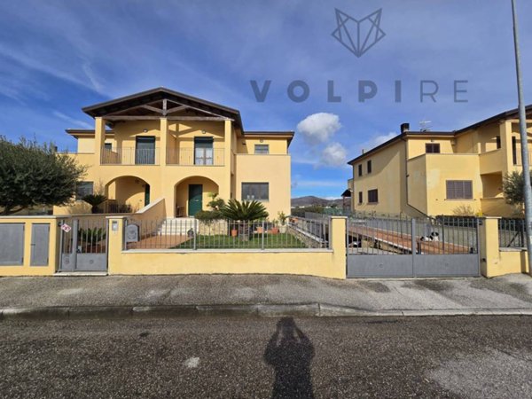 appartamento in vendita ad Assisi in zona Petrignano