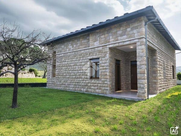 casa indipendente in vendita ad Assisi in zona Rivotorto