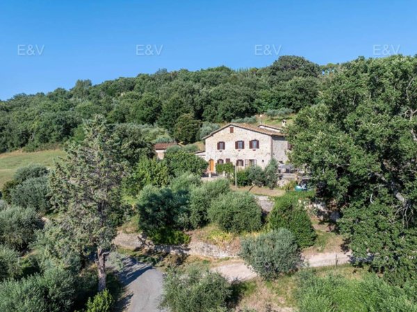 casa indipendente in vendita ad Assisi in zona Pieve San Nicolò