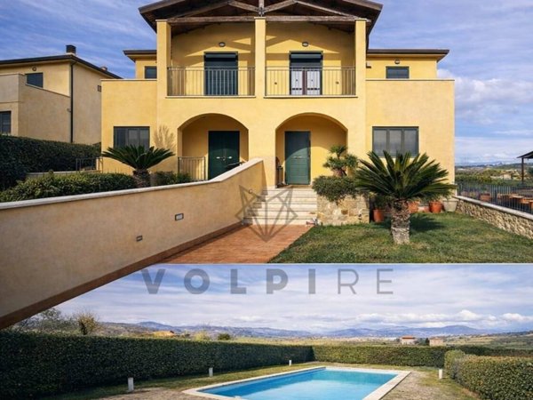 casa indipendente in vendita ad Assisi in zona Petrignano