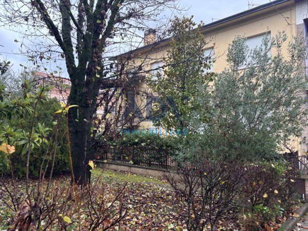 casa indipendente in vendita ad Assisi in zona Santa Maria degli Angeli