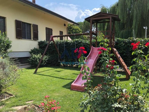 casa indipendente in vendita ad Assisi