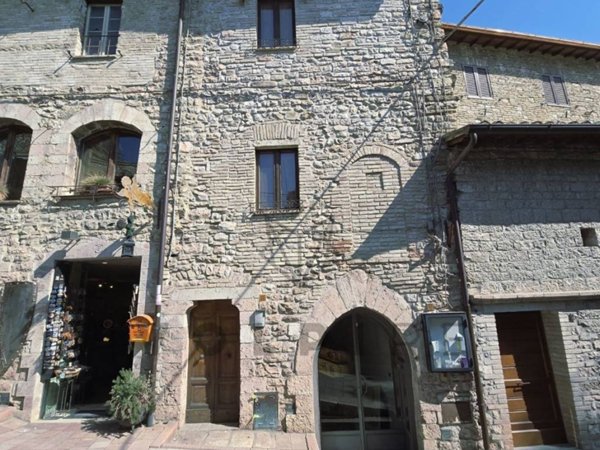 casa indipendente in vendita ad Assisi