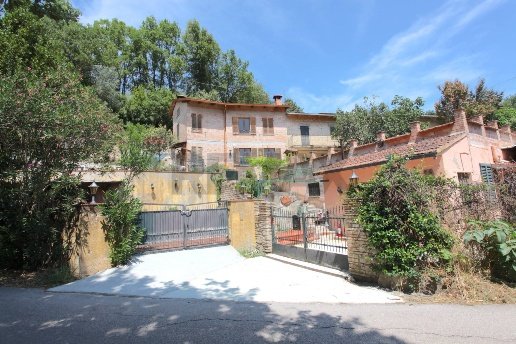 casa indipendente in vendita ad Assisi in zona Rocca San Angelo