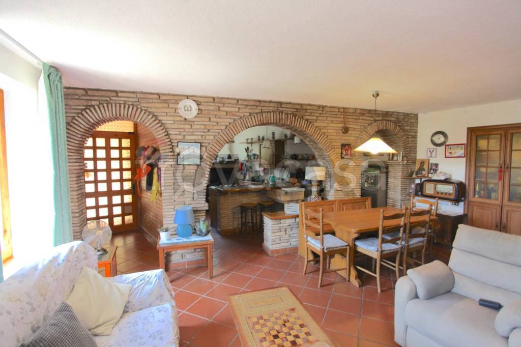 casa indipendente in vendita ad Assisi in zona Rocca San Angelo