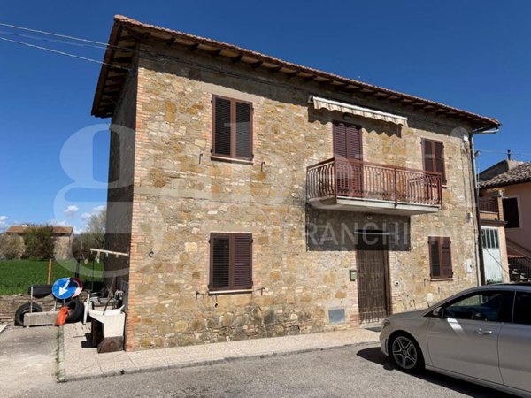 casa indipendente in vendita ad Assisi in zona Torchiagina