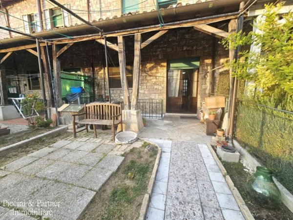 casa indipendente in vendita ad Assisi