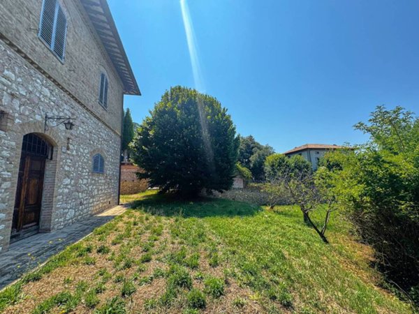 casa indipendente in vendita ad Assisi