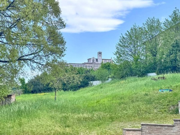 casa indipendente in vendita ad Assisi