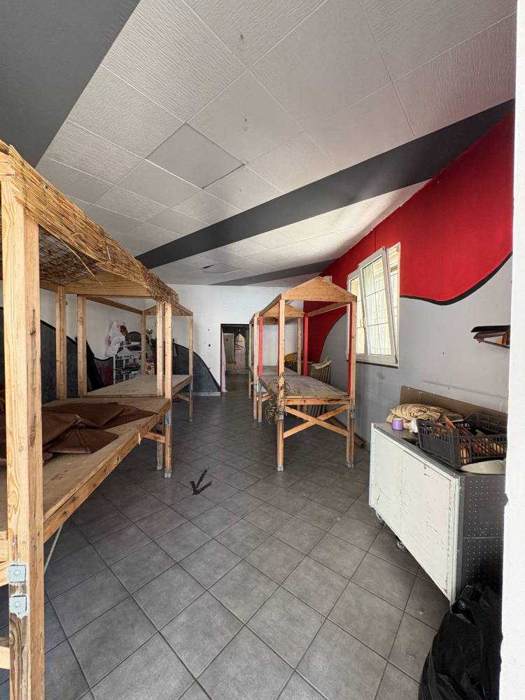 negozio in vendita ad Assisi in zona Tordandrea