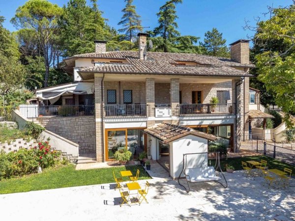 casa indipendente in vendita ad Assisi