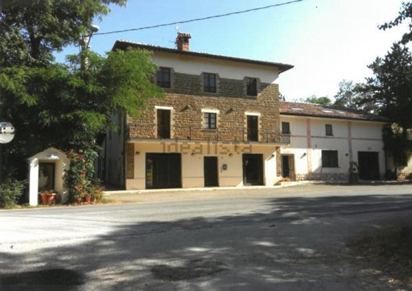 casa indipendente in vendita ad Assisi