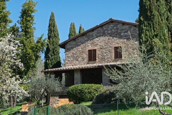 casale in vendita ad Assisi in zona Costa di Trex