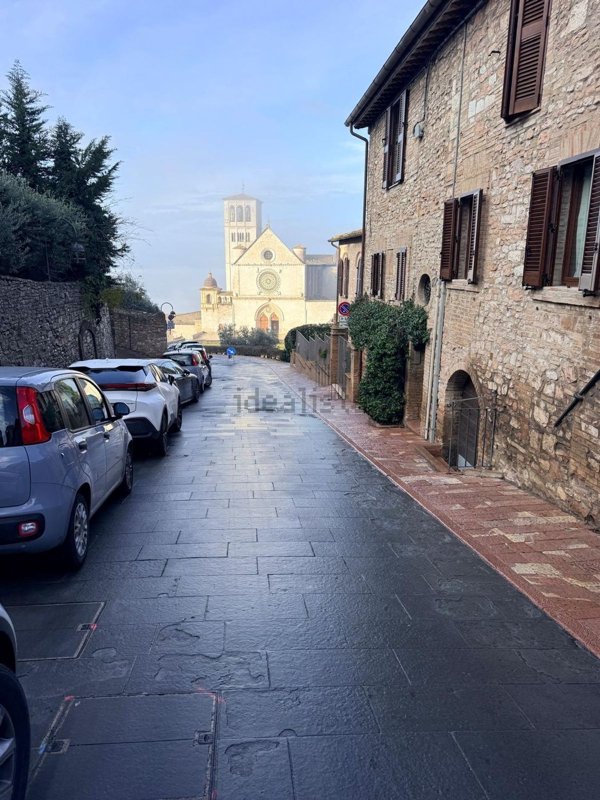 casa indipendente in vendita ad Assisi