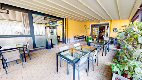 negozio in vendita ad Assisi in zona Santa Maria degli Angeli