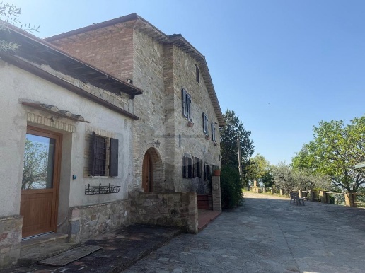 casale in vendita ad Assisi