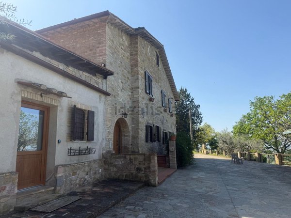 casale in vendita ad Assisi