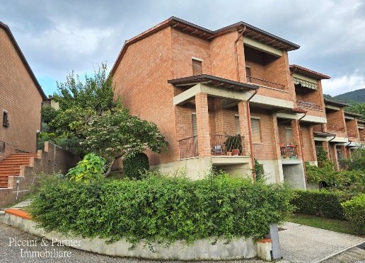 casa indipendente in vendita ad Assisi
