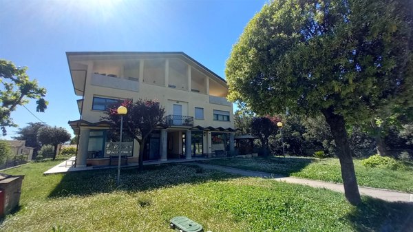ufficio in vendita ad Assisi in zona Capodacqua