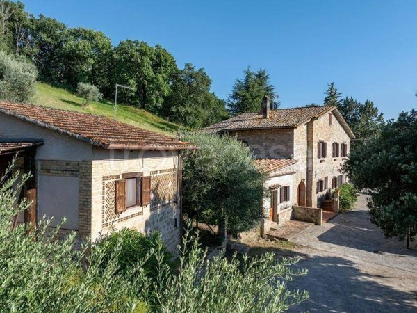 casa indipendente in vendita ad Assisi