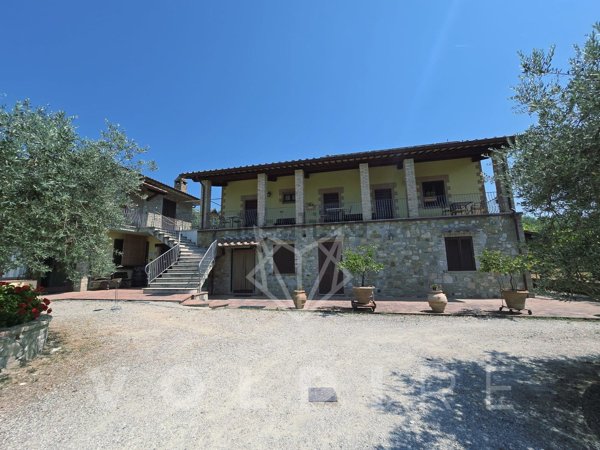 casa indipendente in vendita ad Assisi in zona Sterpeto